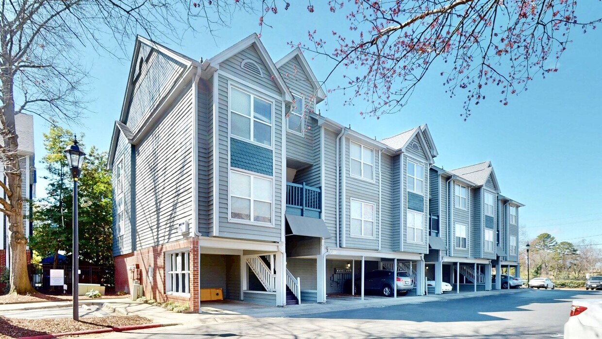 Photo - 521 N Graham Street #3E