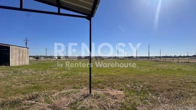 Building Photo - 2.7 Acres in Nevada!  Horses Welcome!!!