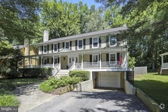 Building Photo - 8225 Osage Ln