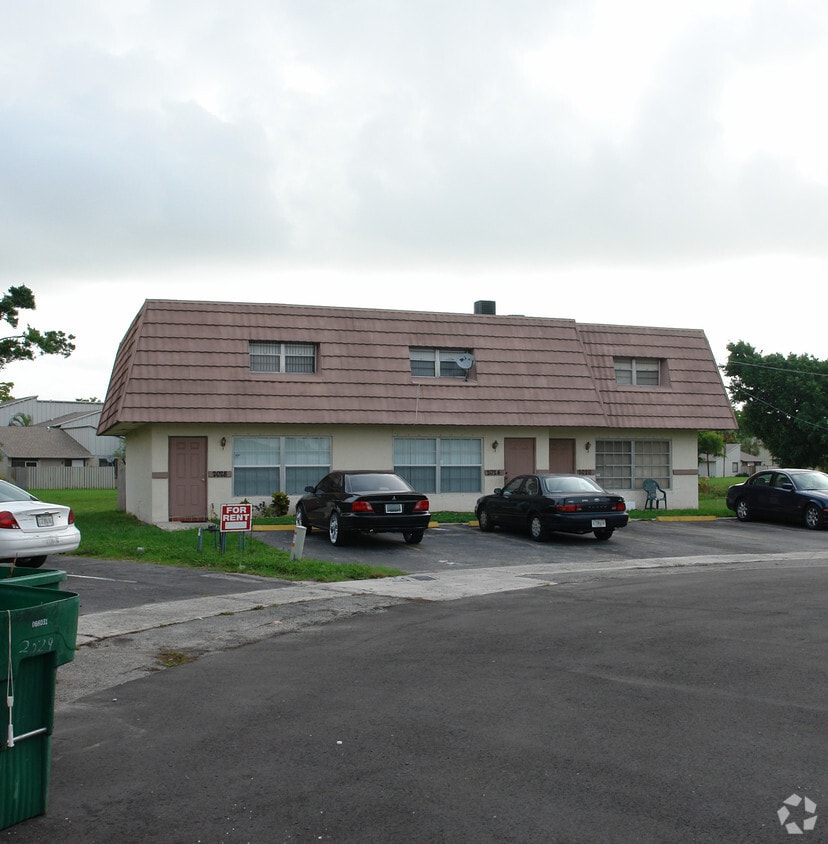 2020 NW 59th Ter, Fort Lauderdale, FL 33313 Townhomes for Rent Fort