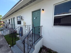 Building Photo - 2140 NW 24th St