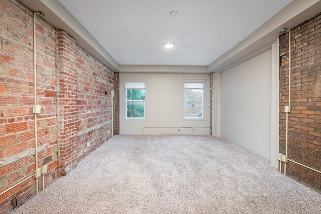 Building Photo - N 4th St 1731-1735 MLR