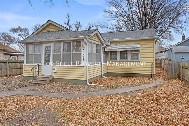 Building Photo - 3905 8th St