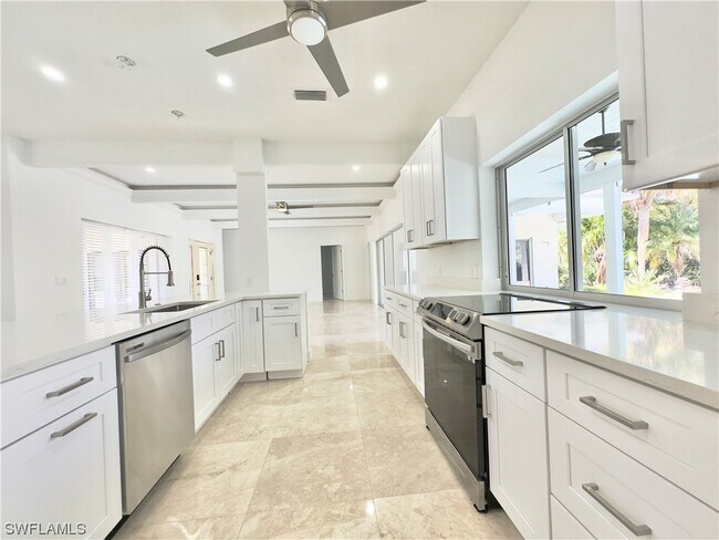 Foto del edificio - 5122 Starfish Ave