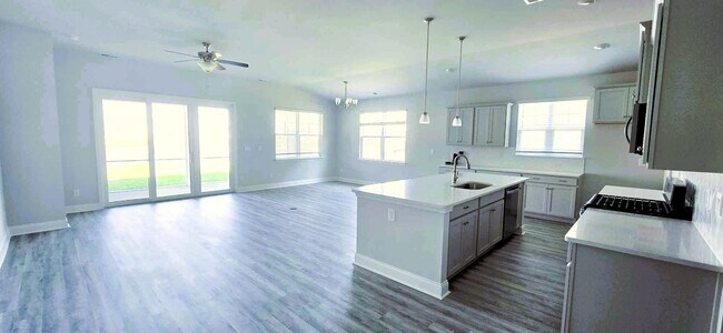Building Photo - 4574 Lady Slipper Dr