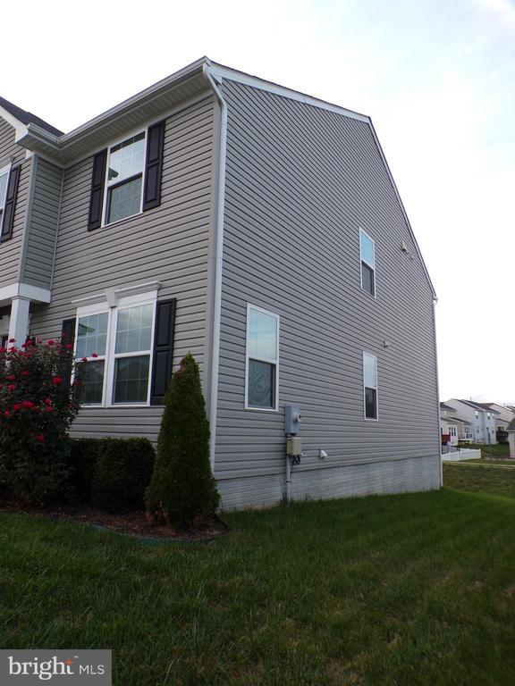 9207 Wild Spruce Dr, Fredericksburg, VA 22407 House Rental in