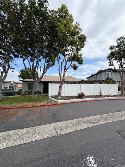 Foto del edificio - 2144 Bluehaven Ct
