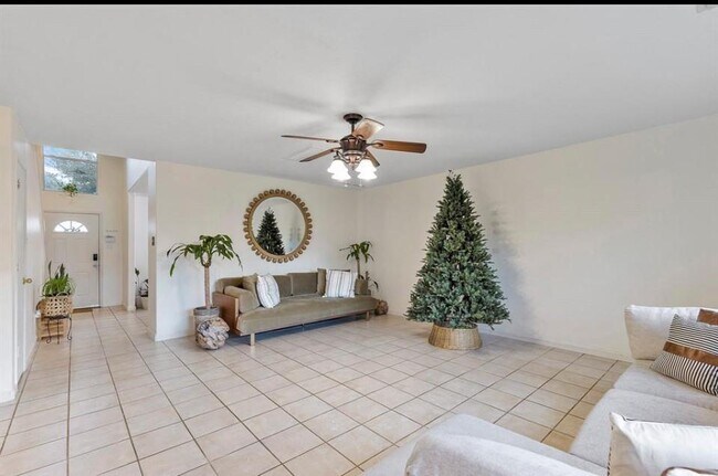 Foto del edificio - 11430 Moonlight Ridge Dr
