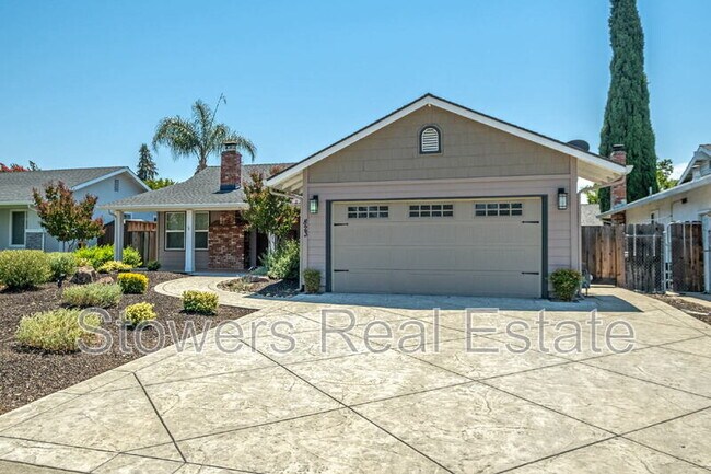 Building Photo - 823 Mohawk Dr