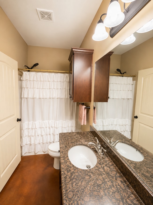 Building Photo - 3 Bed/3 Bath Barracks Townhome Available For Immediate Move In!!
