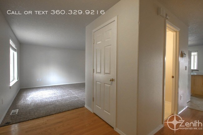 Building Photo - 15502 NE 86th St