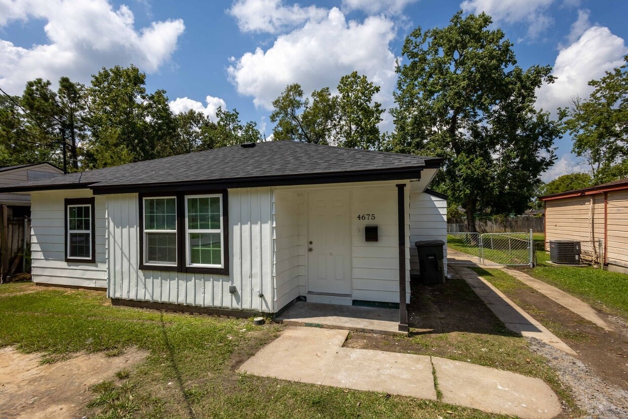 Primary Photo - Beautiful 2 Bedroom / 1 Bathroom home in B...
