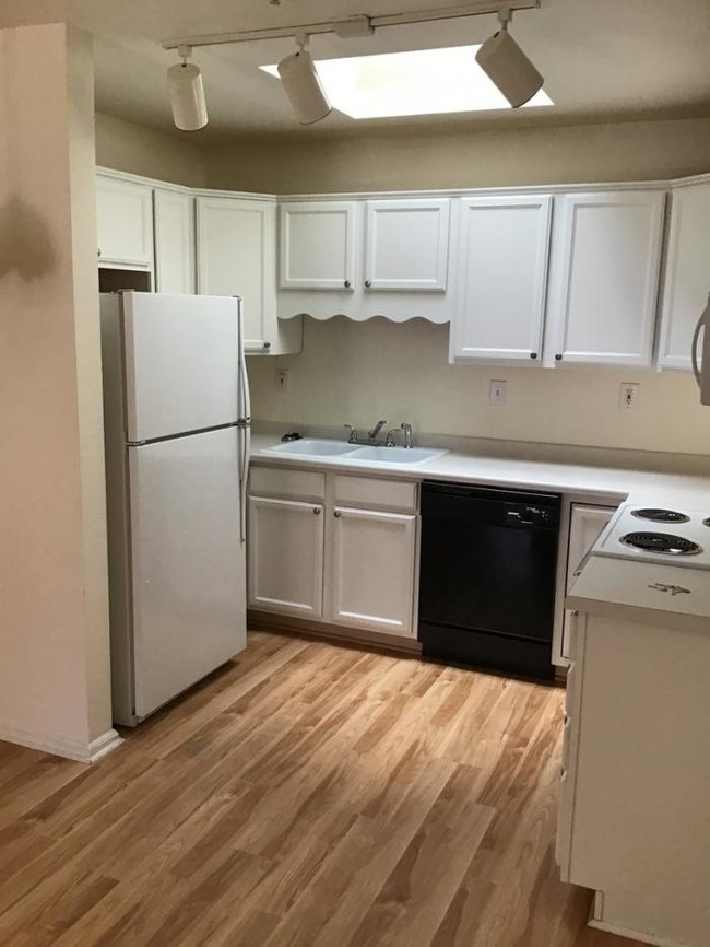 Building Photo - 1 bedroom in Wheat Ridge CO 80033