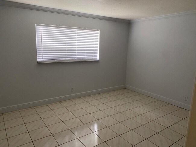 Foto del edificio - 2854 NW 55th Ave