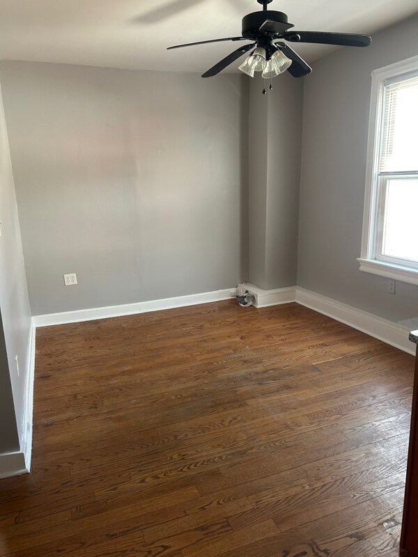 Foto del edificio - 315 E Garrison St