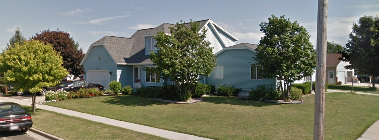 Foto principal - 300 Lexington Dr