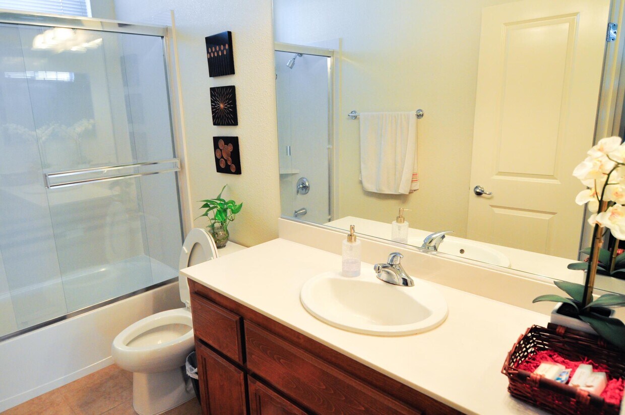 Primary Photo - 1550 Avina Circle