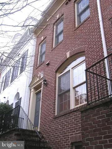 Foto del edificio - 8849 Ashgrove House Ln