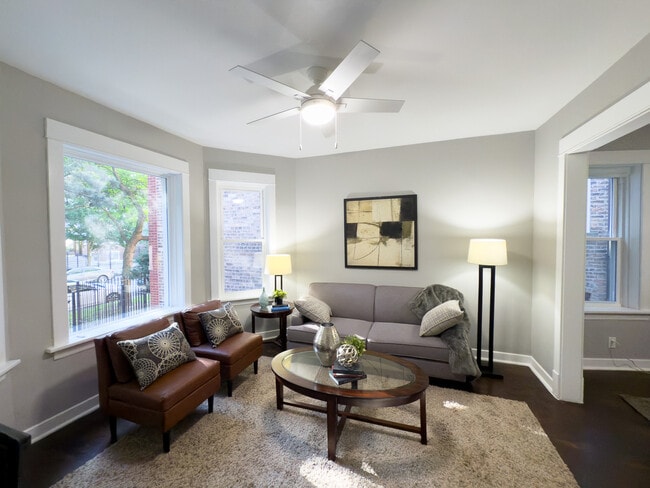 Foto del edificio - 4870 N Magnolia Ave