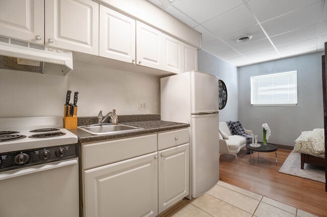 Kitchen - 102 W College St