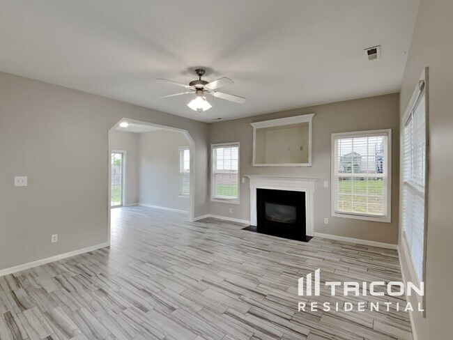 Foto del edificio - 4104 Bay Rum Ln