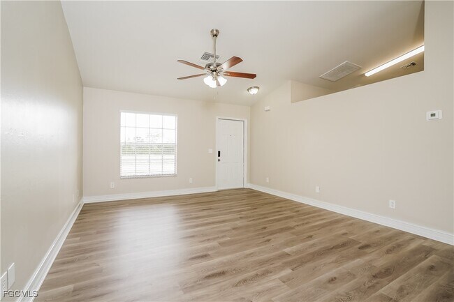 Foto del edificio - 2122 NE 20th Ln