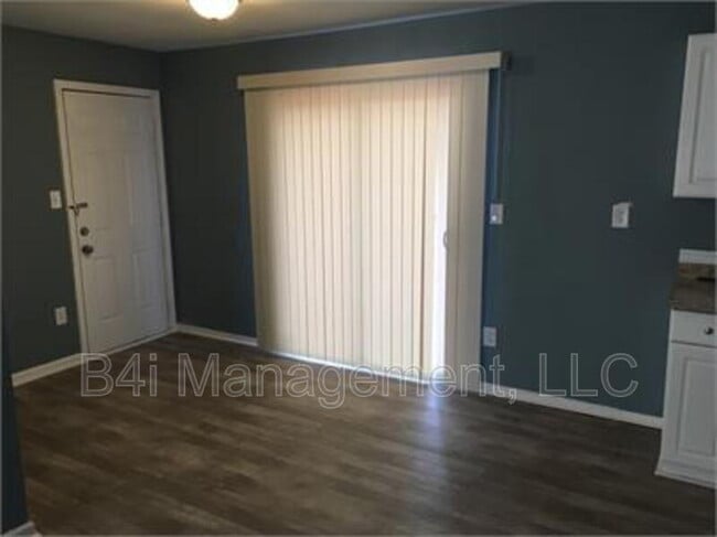 Foto del edificio - 324 Macedonia Rd SE