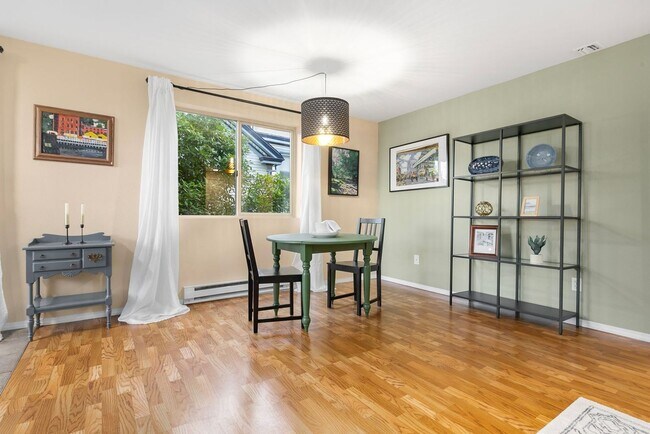 Building Photo - 2 bed 2 bath Stadium District Condo!