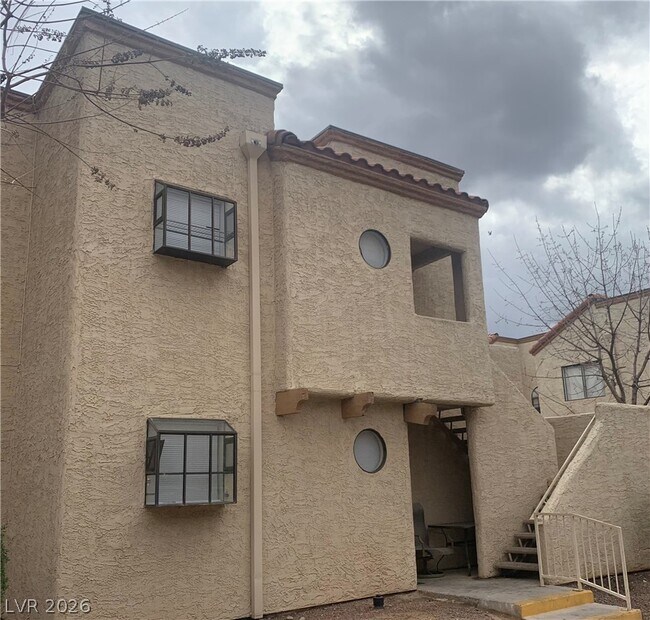 Foto del edificio - 2985 Juniper Hills Blvd