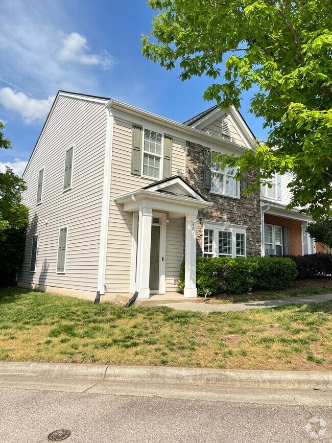 The Lake At Breckenridge Apartments under 2,500 Morrisville, NC 2