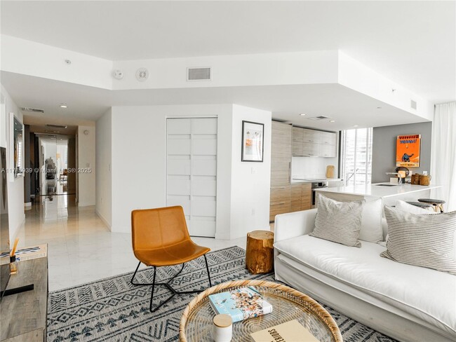 Foto del edificio - 1300 S Miami Ave