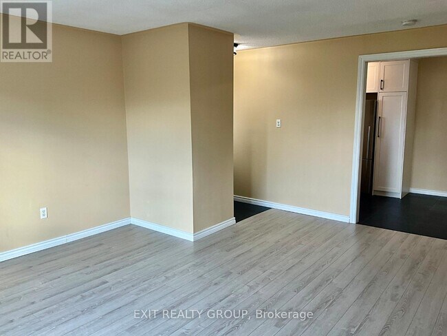 Photo du bâtiment - 156 Moira St E