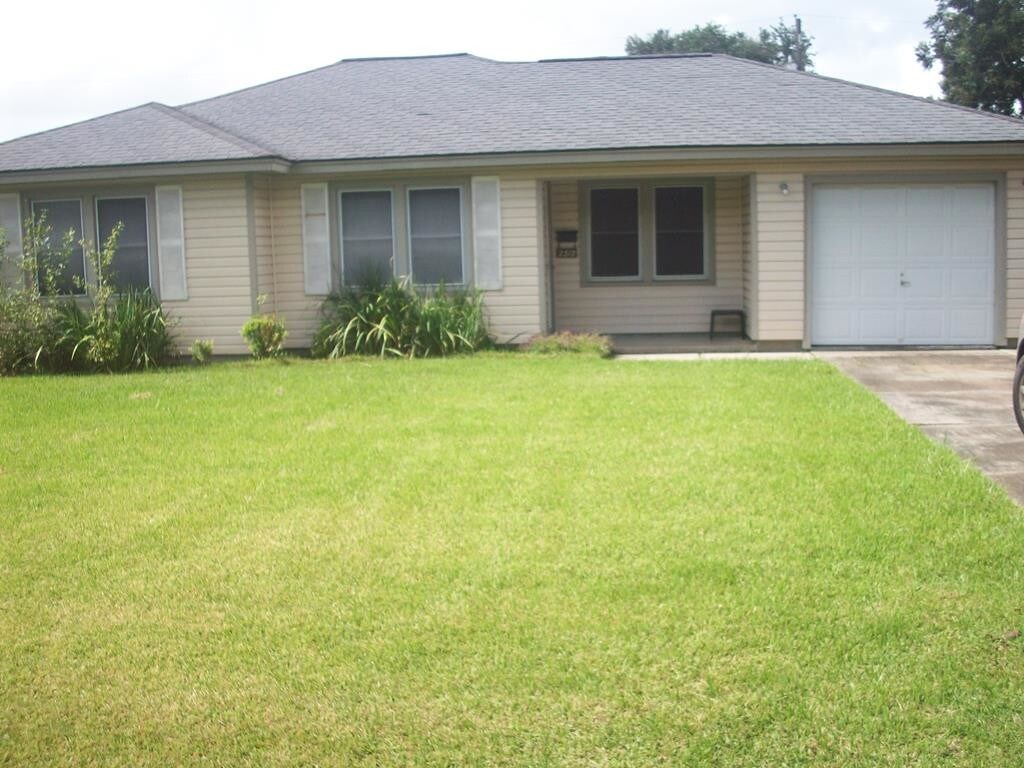 Primary Photo - 2312 Franklin Ave