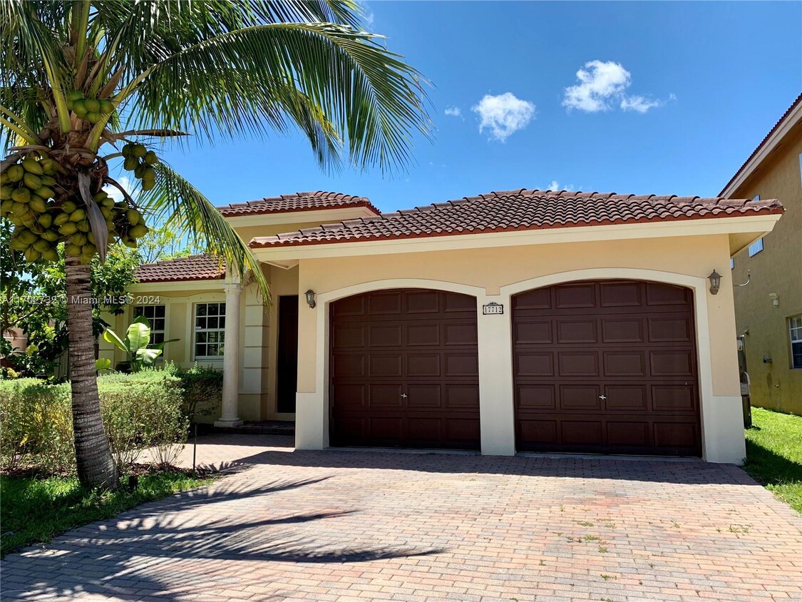 Foto principal - 17712 SW 134th Ct