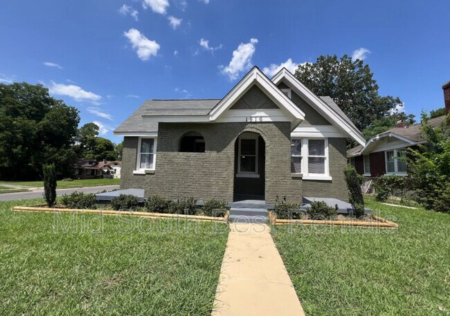 Building Photo - 1186 Rayner