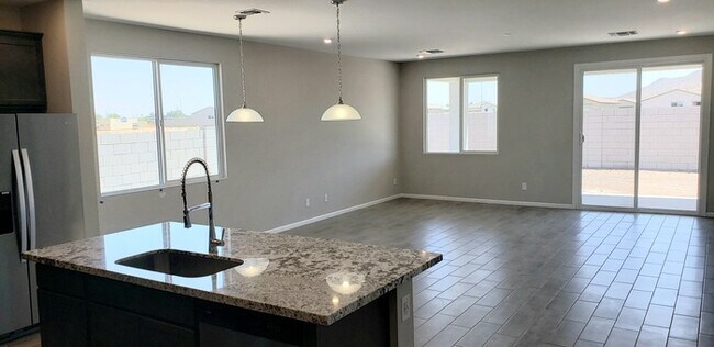 Building Photo - Casa Vista 4 bed, 3 bath NEW home