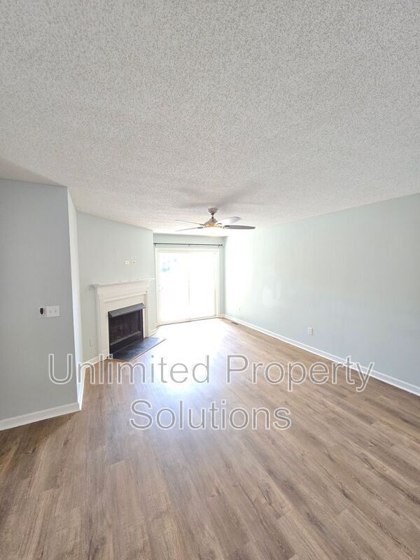 Building Photo - 5211 Lapaloma Ct