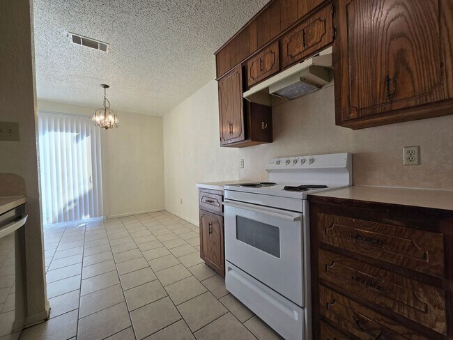 Foto del edificio - COMING SOON!