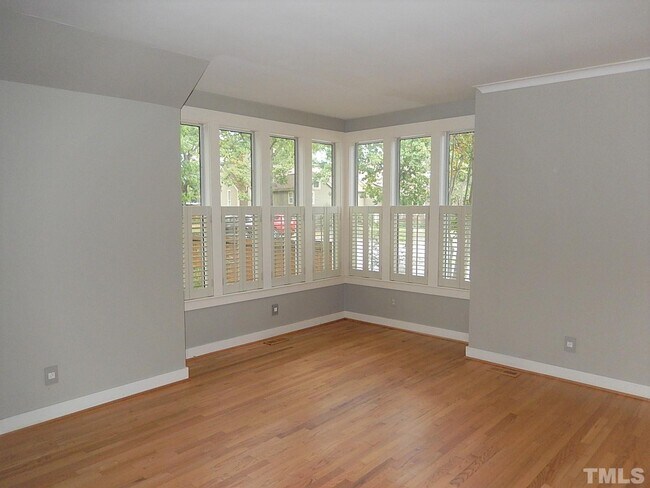 Building Photo - 6037 Sentinel Dr