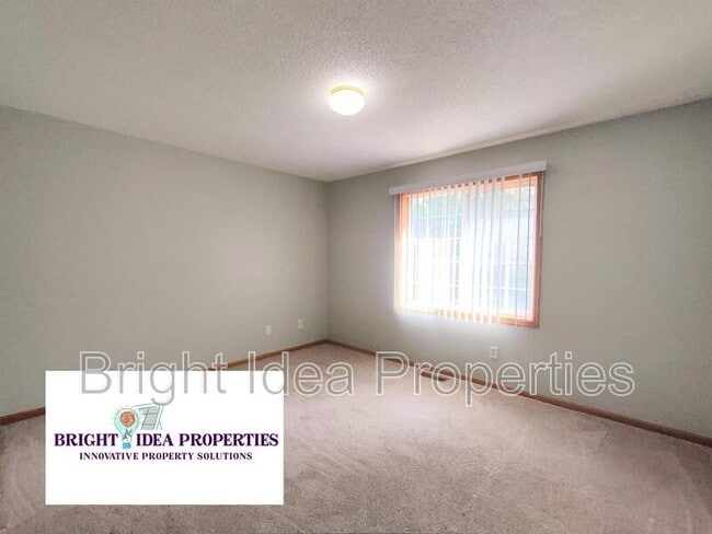 Building Photo - 380 Gironde Ct