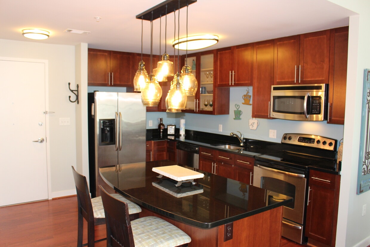 157 Fleet St, Oxon Hill, MD 20745 Condo for Rent in Oxon Hill, MD