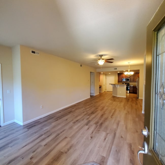 Building Photo - 11374 Xavier Dr