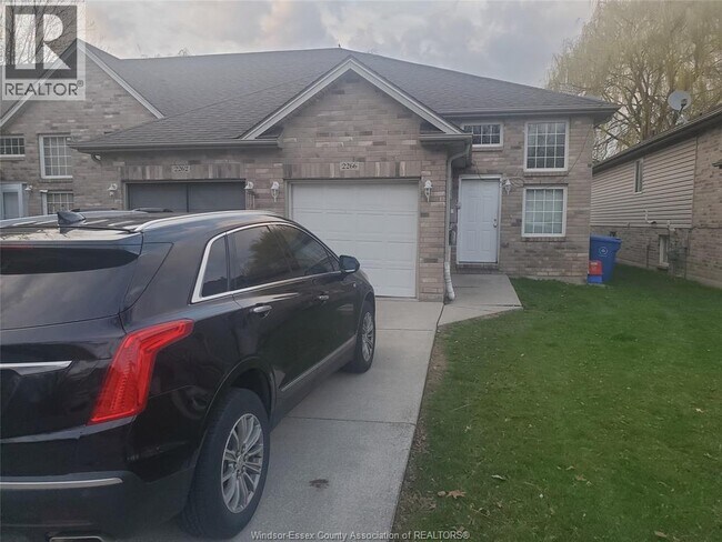 Building Photo - 2266 Lamont St