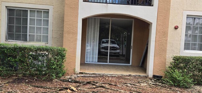 Foto del edificio - 2173 Renaissance Blvd