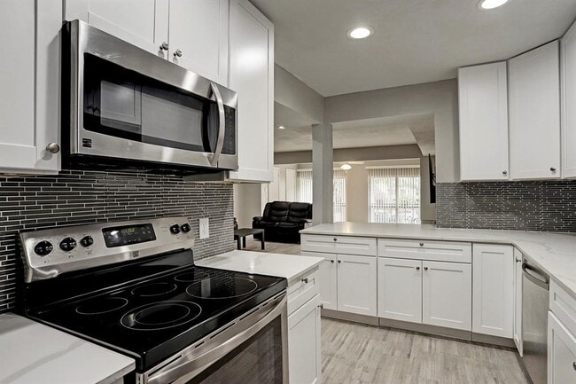 Building Photo - 12633 Memorial Dr
