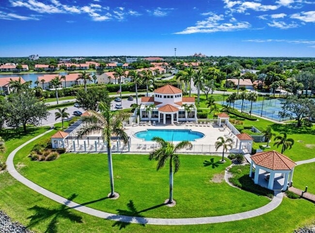 Foto del edificio - ** SPACIOUS UNFURNISHED 3BR/2BATH CONDO WI...