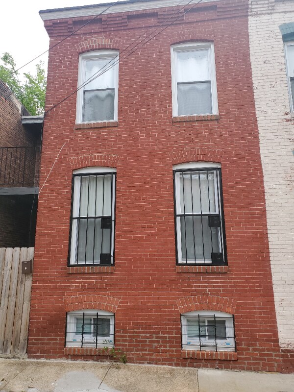 Foto del edificio - 2109 Hargrove St
