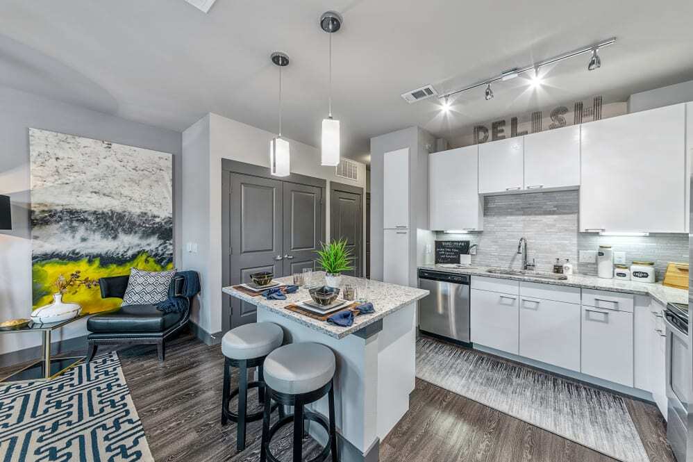 Foto principal - 604 N Eldridge Pkwy