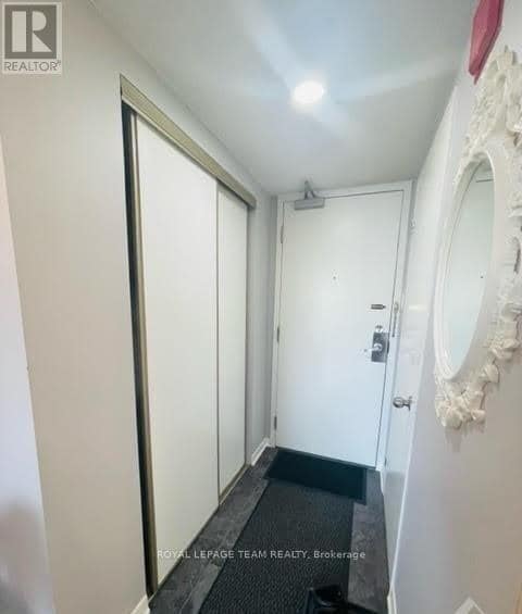 Photo du bâtiment - 45 Holland Ave