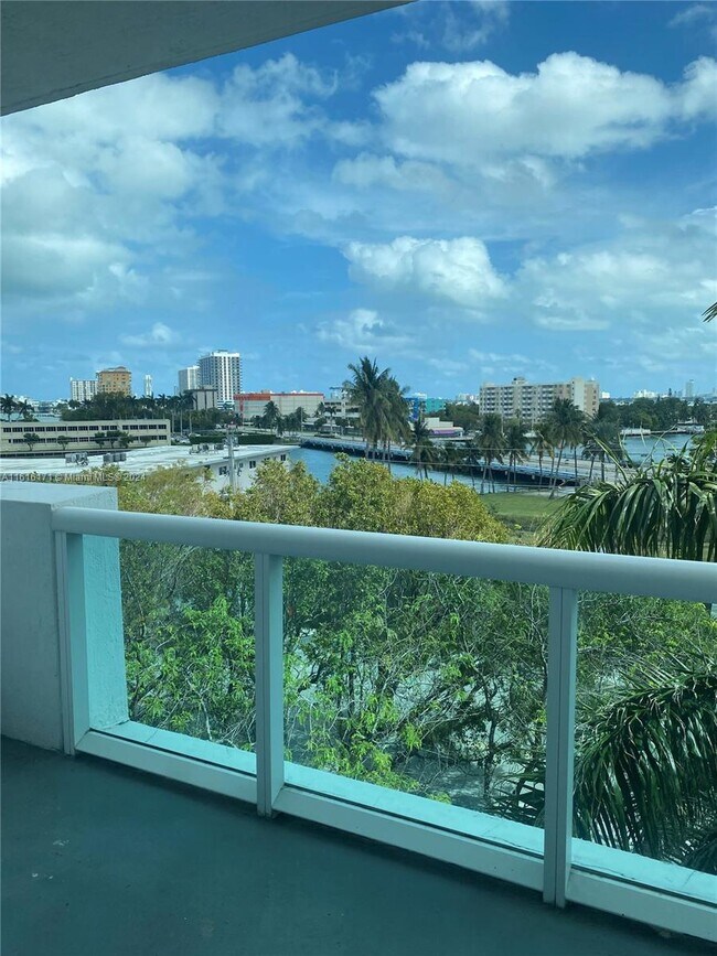 7900 Harbor Island Dr Unit 513, Miami Beach, FL 33141 Condo for Rent in Miami Beach, FL
